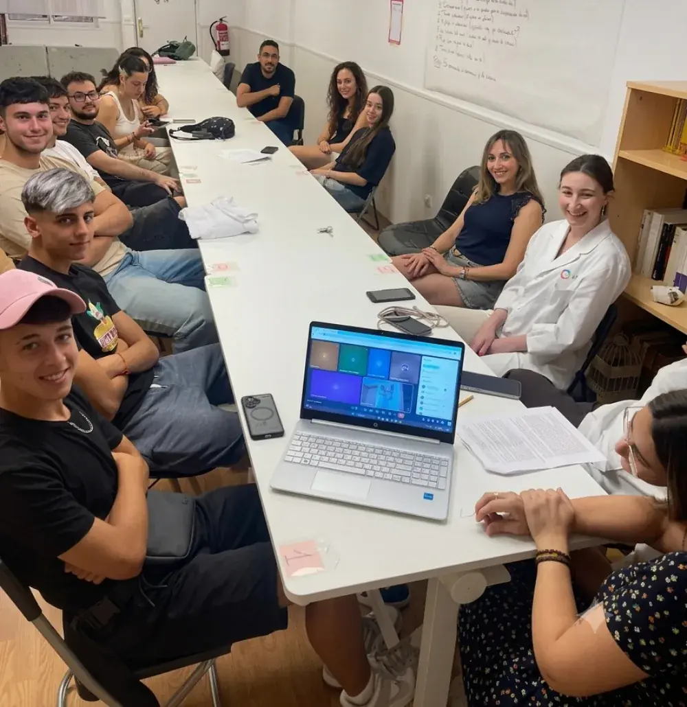 Equipo de personas voluntarias de ADANER Granada