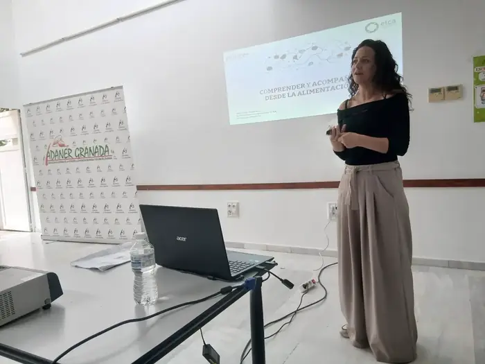 Escuela de familias y cursos formativos