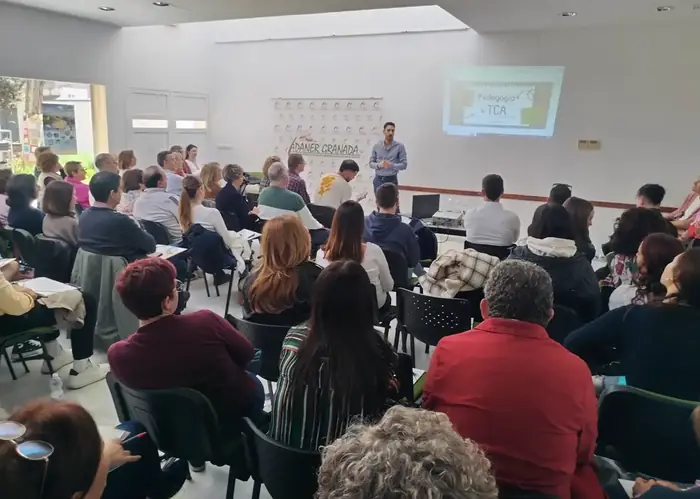 Escuela de familias y cursos formativos