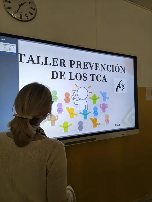 Taller de prevención de TCA en un centro educativo